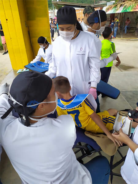 ANEXO B [Pacientes Atendidos por los Estudiantes de 4to año de la Facultad de Odontología UCV]