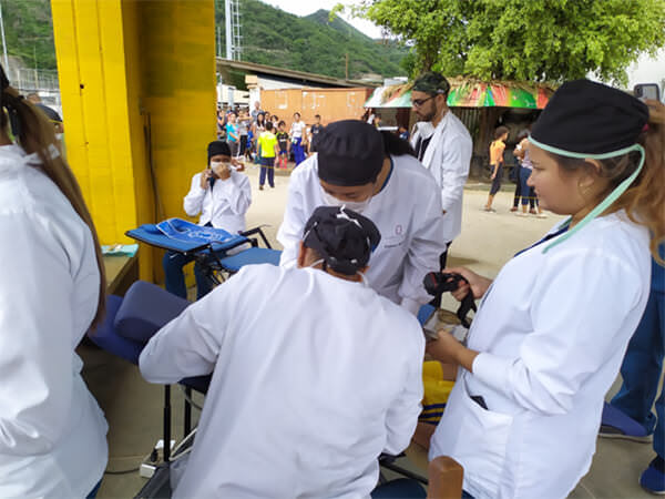 ANEXO C [Pacientes Atendidos por los Estudiantes del 4to Año de la Facultad de Odontología UCV]